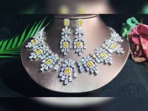 SEQUITO Luxury AAA+ CZ Waterdrop Long Tassel Choker Necklace Earrings Pave Setting 18K White Gold Plated Prom Party Women Statement Fashion Jewelry Set SJ053