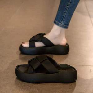 [Free Shipping] WomenS Stylish Outdoor Sandals 2026 Summer New Thick-Soled WomenS Shoes High-Fashion One-Strap Sandals