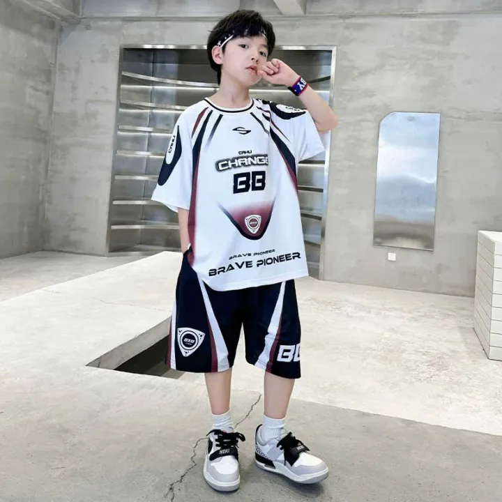 Bộ đồ thể thao bé trai CHANGE năng động