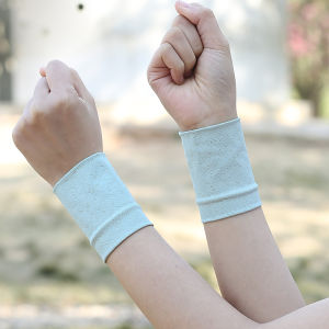 Ngắn bảo vệ cổ tay tập thể dục lau mồ hôi chạy bộ nam và nữ hấp thụ mồ hôi thoáng khí có độ co giãn cao Mỏng mùa hè cổ tay áo Băng tay áo những người yêu thích