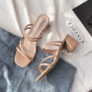 TREND CENTER  รองเท้าแมรี่เจนผู้หญิง ส้นหนา 7 ซม. ประดับด้วยไข่มุก สามารถจับคู่กับกระโปรงและรองเท้าหนังฝรั่งเศสได้