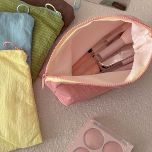 NOER Nylon Makeup Bag Large Capacity Plaid Pattern Cosmetic Case  Zipper Closure Travel Storage Pouch For Women