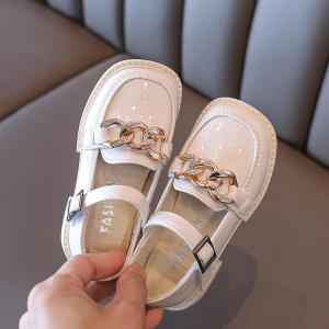 Sepatu anak perempuan motif rantai/sepatu docmart rantai anak cocok untuk si kecil fashionsepatu antik imut cakep