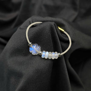 Q2129 Vòng ngũ điếu cỏ 4 lá Moonstone dây cáp khóa bấm cho Kim và Thuỷ - Phong Thuỷ TUDO P