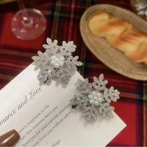 1/6Pcs Plush Snowflake Rhinestone Hair Clips Women Sweet Crystal Christmas New Year Ornaments Sweet Hair Accessories Hairpins