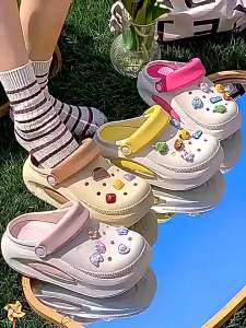 [Free Shipping] New summer collection: thick-soled panda-themed clogs for women versatile and stylish for outdoor wear with a platform sole for added height and a closed-toe design perfect for summer
