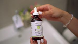 Vitamin E Oil - 100% All Natural & USDA Organic (LARGE 4oz Bottle) Repair Dry Damaged Skin from Surgery & Acne Age Spots. For Radiant Hydrated & Youthful Skin. Face & Body Moisturizer