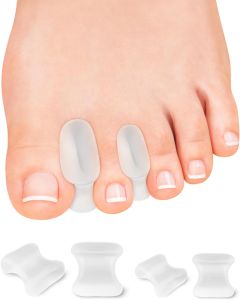 Bộ 12 miếng đệm ngón chân bằng gel PGRODE giúp tách các ngón chân dành cho cả nam và nữ. 6 cái lớn và 6 cái nhỏ dụng cụ nắn chỉnh ngón chân mềm mại dùng cho các trường hợp ngón chân bị lệch ngón chân chồng lên nhau.