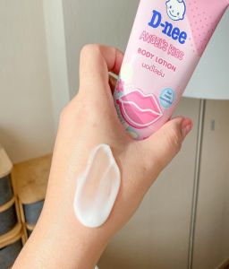 Sữa dưỡng thể trắng da cấp ẩm D-nee Body Lotion mùi hương dịu nhẹ Thái Lan