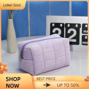 Lokei กระเป๋าเครื่องสำอางขนเฟอร์น่ารักสำหรับผู้หญิงกระเป๋าเครื่องสำอางสีทึบขนาดใหญ่มีซิปกระเป๋าใส่เครื่องสำอางเวลาเดินทางกระเป๋าใส่ของใช้ในห้องน้ำกระเป๋าใส่ปากกาตุ๊กตา