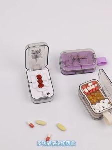 SKISOPGO Dust-proof Quartering Pill Cutter Multi Grids Medicine Cutting Dual Pill Crusher Moisture-proof Pill Cutter Splitter