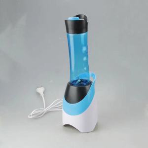 220-watt Personal Blender with a 20oz Blue Travel Sports Bottle (with Juicing and Ice-crushing Functions)