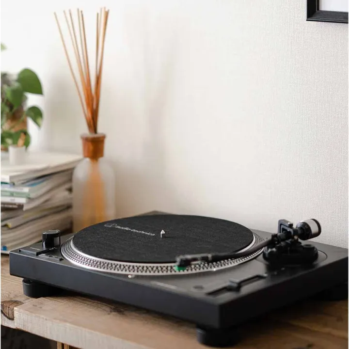 Audio-Technica%20AT-LP120XUSB%20Direct%20Drive%20DJ%20Turntable%20-%20Image%204