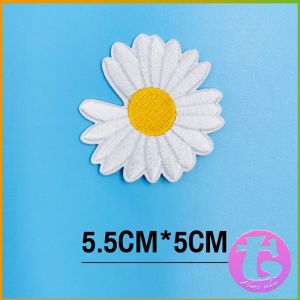 Thai dee DIY ตัวรีดติดเสื้อ ดอกดกซี่ สําหรับรีดติดตกแต่งเสื้อผ้า Daisy Flower Cloth Sticker