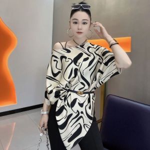 Áo in chữ cái sọc nữ quần áo phong cách cổ xẻ rộng phá cách đơn giản nối thắt lưng đi làm