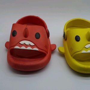 Sandal Karakter Anak Motif Baby Shark Terbaru & Ukuran 20-25