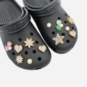 12ชิ้นแต่งด้วยหัวเข็มขัดรูปรองเท้ารูปสัตว์ประดับเพชรที่มีเสน่ห์แบบถอดได้เพชรคริสตัลสีเพชรสำหรับ Crocs