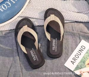 Aqrau 🔥สุดคุ้ม🔥รองเท้าแตะผู้ชาย สไตล์เกาหลี แฟชั่นชายหาด ใส่เที่ยวกลางแจ้ง รองเท้าแตะกันลื่น รองเท้าแตะผู้ชาย