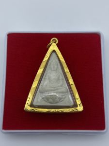 พระสมเด็จนางพญา กันน้ำพร้อม เลี่ยมกรอบทองไมครอน