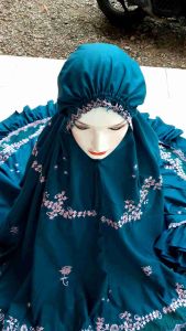 Mukena Bordir Rempel Padang + Kerancang - Katun Silk, Motif Bordir Timbul, Warna Biru, Hitam, Hijau, Maroon, dan Lainnya - Ukuran Dewasa Jumbo (ASLI Bukittinggi)