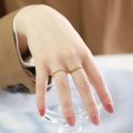 Nhẫn titan nữ 1 mm không gỉ mạ vàng đính đá sang trọng. 