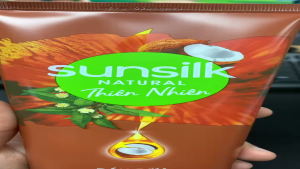 Dầu xả Sunsilk tinh dầu dừa và cỏ mực giúp phục hồi tuýp 330ml