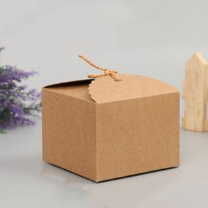 Hộp quà  kraft vuông mini nắp cài thắt nơ Vintage kèm rơm lót hộp giấy kraft ALLIN