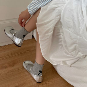 ✔️Hot Sale✔️จัดส่งจากประเทศไทย ถุงเท้าโบว์ สำหรับผู้หญิง ถุงเท้าขนสำหรับผู้หญิง ถุงเท้าน่อง พร้อมรองเท้าหนังขนาดเล็ก