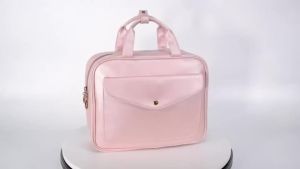 Travel Toiletry Bag for Women Hanging Makeup Travel Bag Organizer Large Waterproof Makeup Bag