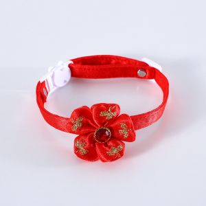 Vòng Cổ Năm Mới Mèo Cưng Phong Cách Trung Quốc Màu Đỏ Cổ Áo Nhung Với Phụ Kiện Chuông Lá Dây Nơ Cho Chó Con Mèo Con