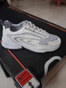 SEPATU SNEAKERS  SPORT  PRIA IMPORT PREMIUM TERBARU SEPATU KASUAL OLAHRAGA KERJA RUNNING SHOES