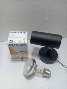 LAMPU PENGHANGAT PHILIPS SPOT NR 63 25 WATT + FITTING SOROT / PAKET PHILIPS SPOT 25 WATT + FITTING SOROT LAMPU AYAM LAMPU HEWAN REPTIL LAMPU CHICKEN LAMPU KENTUCKY