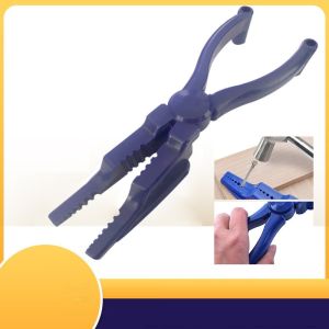 Kẹp giữ đinh chống trượt tay khi dùng búa đóng