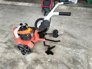 Máy xới đất vun ngô tiết kiệm thời gian và công sức đáng kể