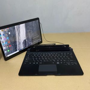 แท็บเล็ต 2 in 1 Fujitsu ArrowsTab Q738 Corei3 GEN7(RAM:4GB/SSD:128GB)ปากกาตรงรุ่น-สภาพดีรับประกัน1เดือน