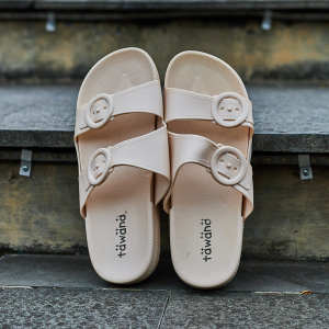 Sendal Selop Wanita Casual Tawana Button Belt Warna Broken White Import