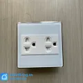 Ổ Cắm Mặt kính cường lực vuông viền vàng + hạt pana. 