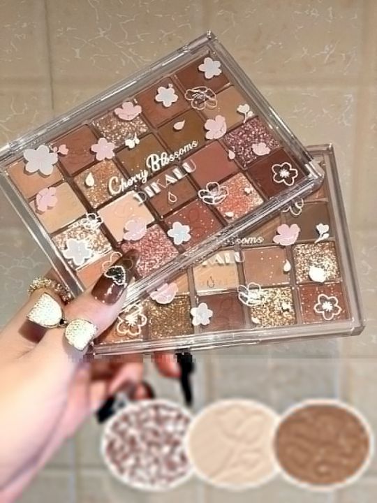[MUST BUY] DIKALU 20 COLORS Eyeshadow Cherry Blossom Sakura Shimmer Highlight Glitter Nude Eye Shadow Palette Sparkling Diamond Pigmented Color Tahan Lama