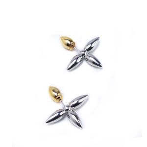 ต่างหูงานหน้าหลังงานหรูหราน้ำหนักเบาเรียบง่ายเงินชุบทองสีตัดกัน กลีบดอกไม้เกรดพรีเมี่ยม