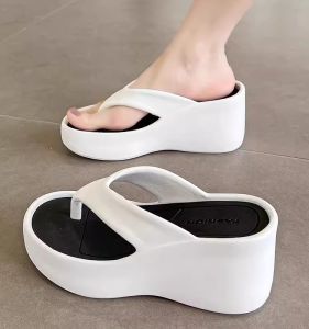 [Free Shipping] Womens Thick-Soled Flip-Flops New Summer Fashion High-Heeled Wedge Sandals Beach Sandals Womens Open-Toe Sandals.