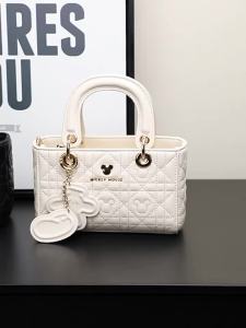 handbags for women 225 New stylish and understated luxury crossbody bag – a perfect birthday gift for your best friend