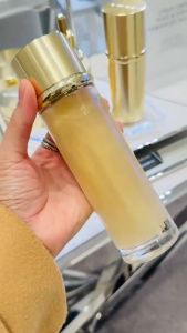 Tinh Chất Vàng Nguyên Chất Cấp Ẩm Chuyên Sâu Giúp Da Căng Bóng Sáng Mịn La Prairie Pure Gold Revitalising Essence 130ml