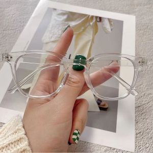 Mắt Kính Giả Cận Thời Trang Gọng Viền Dày 2 Chấm 2025 From Vừa 145mm Tròng Mika Không Độ Có 3 Màu Cho Bạn Chọn Lựa