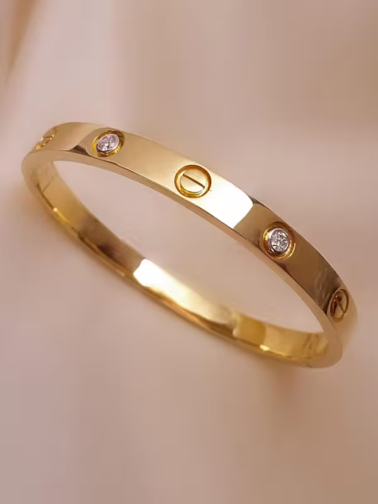 Women Round Cartier Bracelet,Nail Bracelet, Weight: 27 Gram at Rs 169000 in  Surat