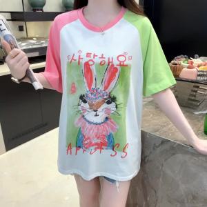 Ammin เสื้อเบลาส์แขนยาวปานกลางแขนลำลองขาสั้นยาวปานกลางพิมพ์ลายพิมพ์ลายการ์ตูนแบบหลวมเสื้อยืดผ้าฝ้ายสีตัดกันสำหรับฤดูร้อน2024