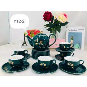 Bộ ấm chén sứ trắng viền vàng phong cách Châu ÂuBộ ấm chén sứ xanh viền vàng phong cách hoàng giabộ tách uống trà sứ viền vàng Bộ ấm chén viền vàng kèm khay sứđược làm từ gốm và phủ một lớp men sáng bóngsang trọngtinh tế