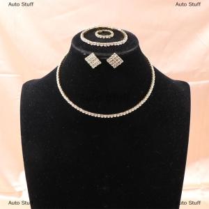 [COD] Auto Stuff ชุดเครื่องประดับเจ้าสาว4ชิ้น เซ็ตชุดต่างหูแหวนกำไลสร้อยคอหรูหรางดงามสุดๆเครื่องประดับแฟชั่นแวววาวของขวัญงานปาร์ตี้