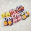 Kaos kaki bayi / kaus kaki bayi 0-6 bulan. 