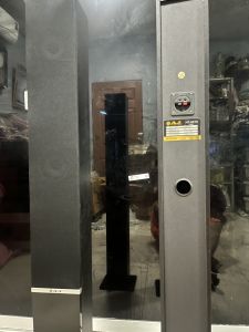 1 ชุด2 ใบ ชุดตู้ลำโพงไม้ AJ สำเร็จรูป LR 20 นิ้ว 5000w 1คู่ AJ พระเอกตัวจริง รุ่น SP-8019LR (BASS 5นิ้วx4ดอก ) หนัก 17KG ตู้ลำโพงกลางแจ้ง 20 นิ้ว ตู้พร้อมดอกลำโพงขนาดลำโพง 20นิ้ว ลำโพงตั้งพื้น 20 นิ้ว ใช้ได้กับเครื่องเสียงทุกยี่ห้อ