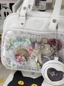Kawaii Ita กระเป๋าถือ กระเป๋าสะพายไหล่ ใส่เหรียญได้ ขนาดใหญ่ ลายการ์ตูนอนิเมะน่ารัก สไตล์ญี่ปุ่น พร้อมหน้าต่างใส